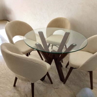 Table verre avec 4 chaises bouclette